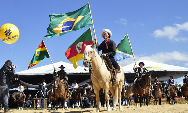 Farsul debate agenda legislativa com deputados gachos